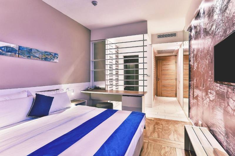 اتاق استاندارد با چشمانداز کوهستان, Carine Hotel Delfin