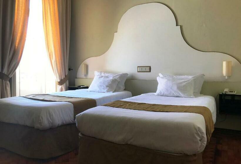 스탠다드 룸, De Moura