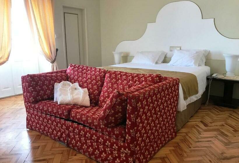 스탠다드 룸, De Moura