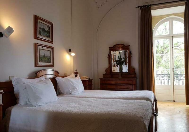 스탠다드 룸, De Moura