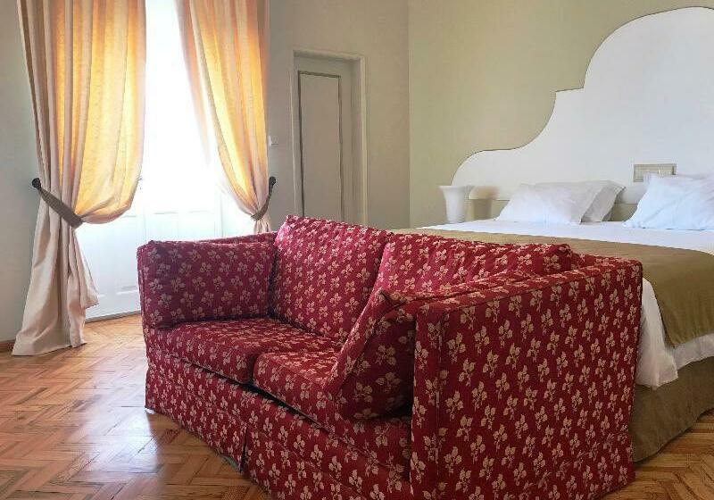 스탠다드 룸, De Moura