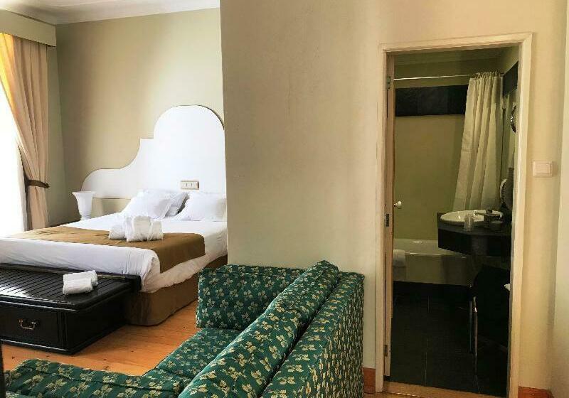 스탠다드 룸, De Moura