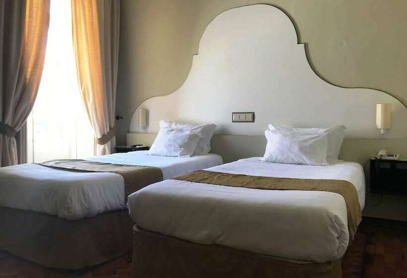 스탠다드 룸, De Moura