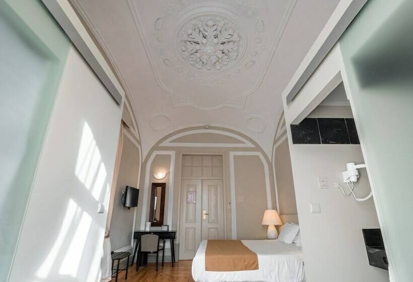 스탠다드 룸, De Moura