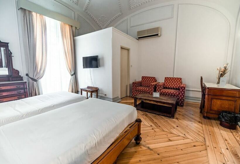 수피리어 룸, De Moura