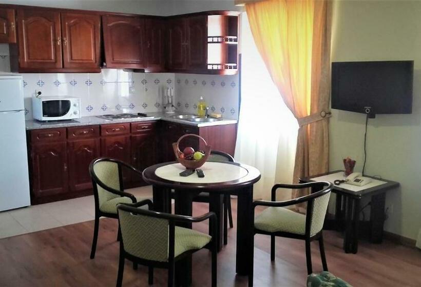 침실 1개 아파트, De Moura