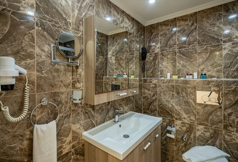 Трехместный Номер Superior, Golden Beach Resort & Spa