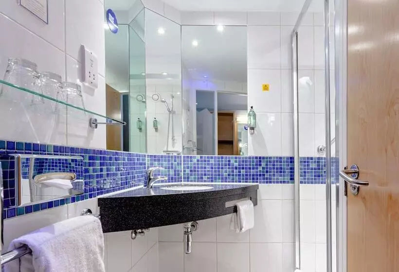 اتاق استاندارد, Holiday Inn Express Dunfermline, An Ihg
