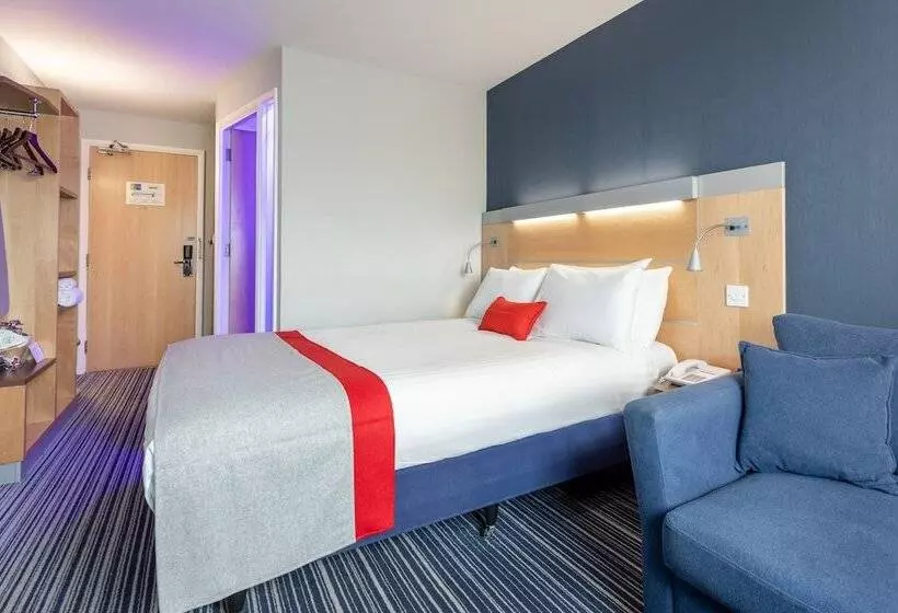 اتاق استاندارد, Holiday Inn Express Dunfermline, An Ihg