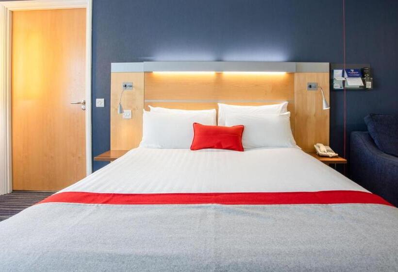 适合残疾人使用的标准间, Holiday Inn Express Dunfermline, An Ihg