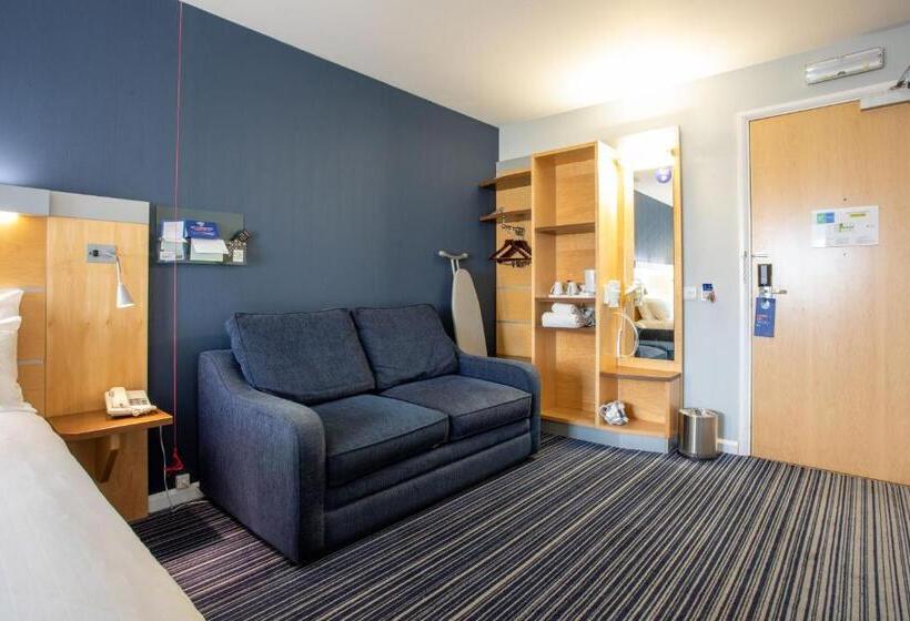 适合残疾人使用的标准间, Holiday Inn Express Dunfermline, An Ihg