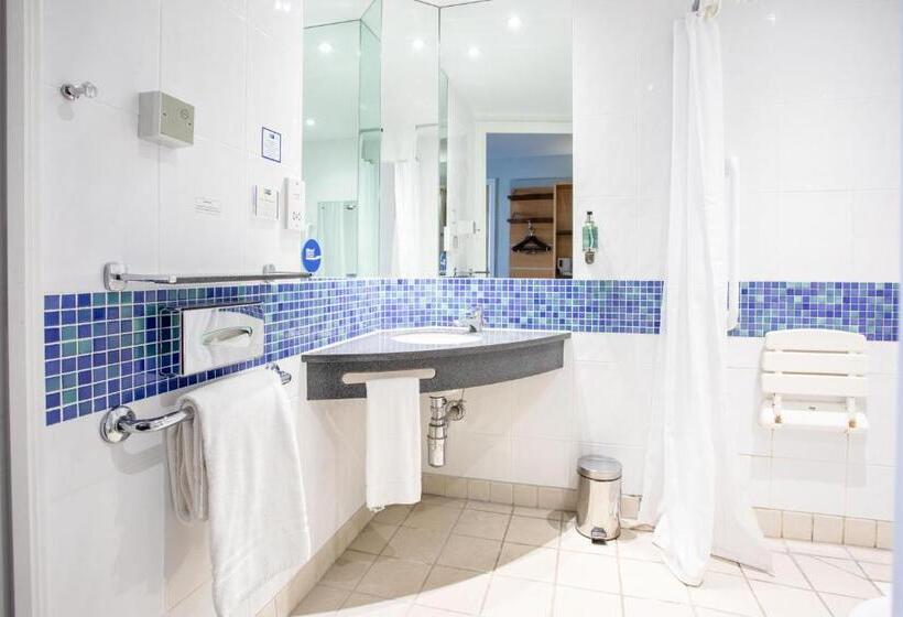 适合残疾人使用的标准间, Holiday Inn Express Dunfermline, An Ihg