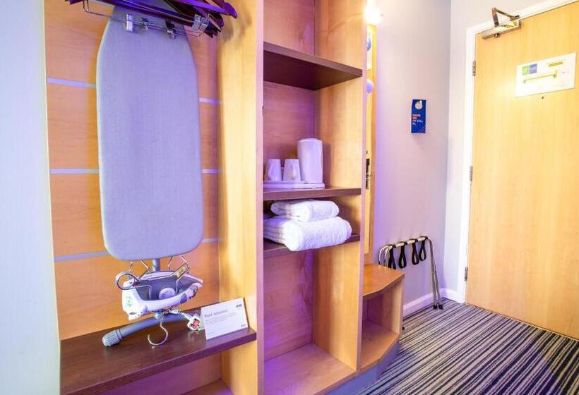 标准间, Holiday Inn Express Dunfermline, An Ihg