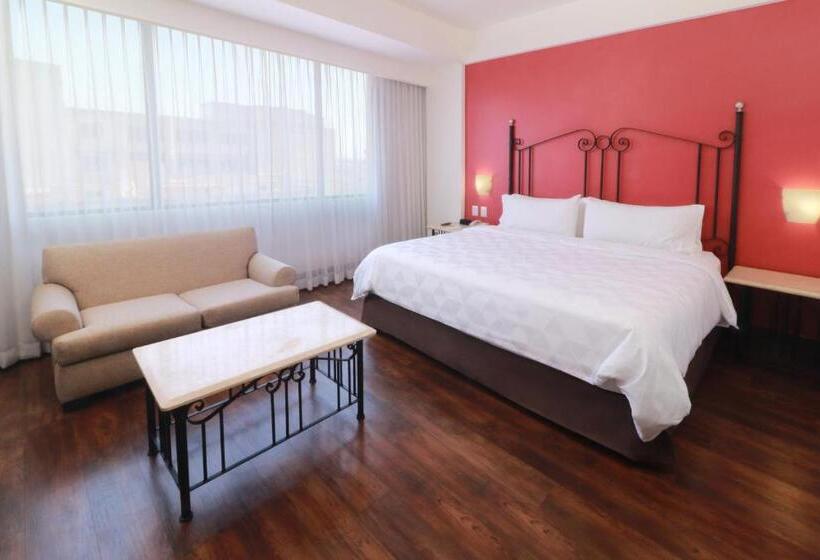 キングサイズベッドのスタンダードルーム, Holiday Inn Hotel & Suites Centro Historico, An Ihg