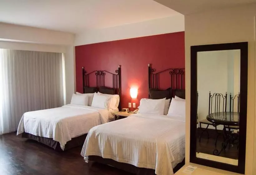 ２ダブルベッドのスタンダードルーム, Holiday Inn Hotel & Suites Centro Historico, An Ihg