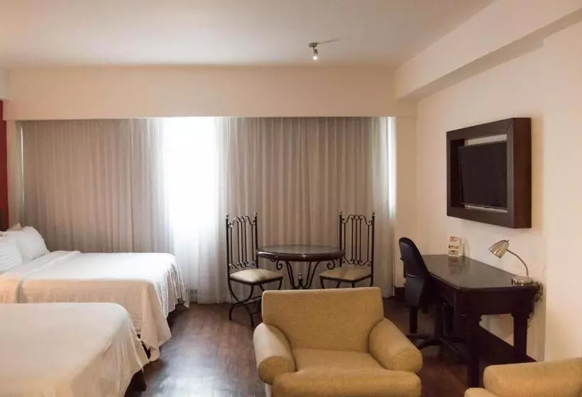 ２ダブルベッドのスタンダードルーム, Holiday Inn Hotel & Suites Centro Historico, An Ihg