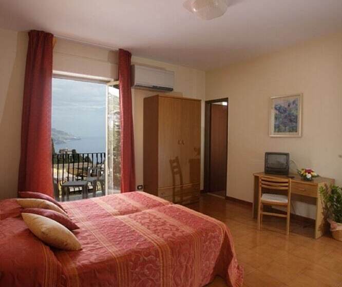 Номер Стандарт Вид на Море, Natalina