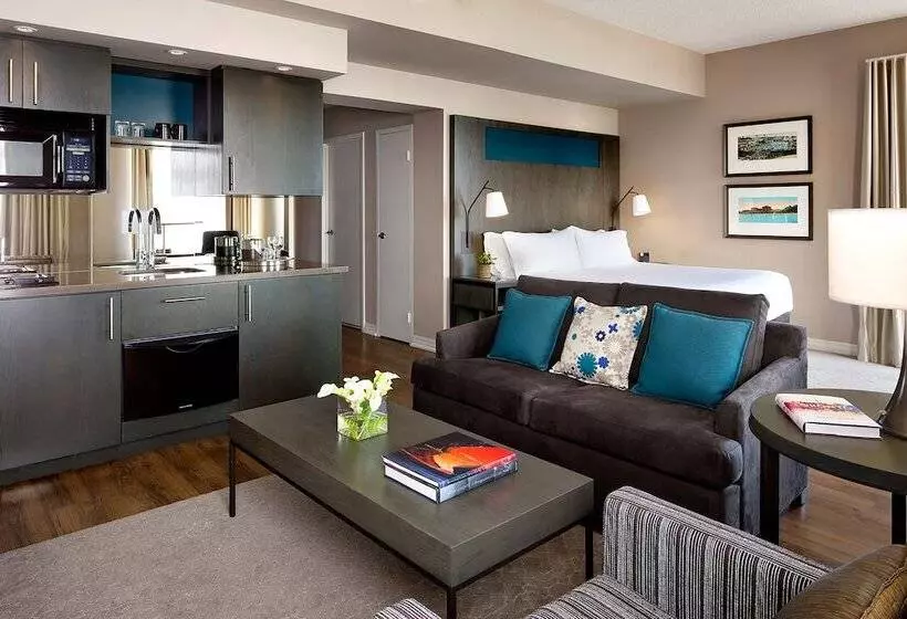 سوئیت پریمیوم, One King West Hotel And Residence