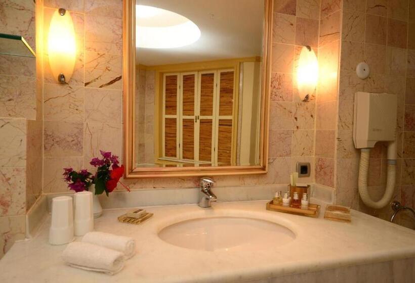 اتاق استاندارد با بالکن و چشمانداز دریا, Patara Prince Hotel & Resort Special Category