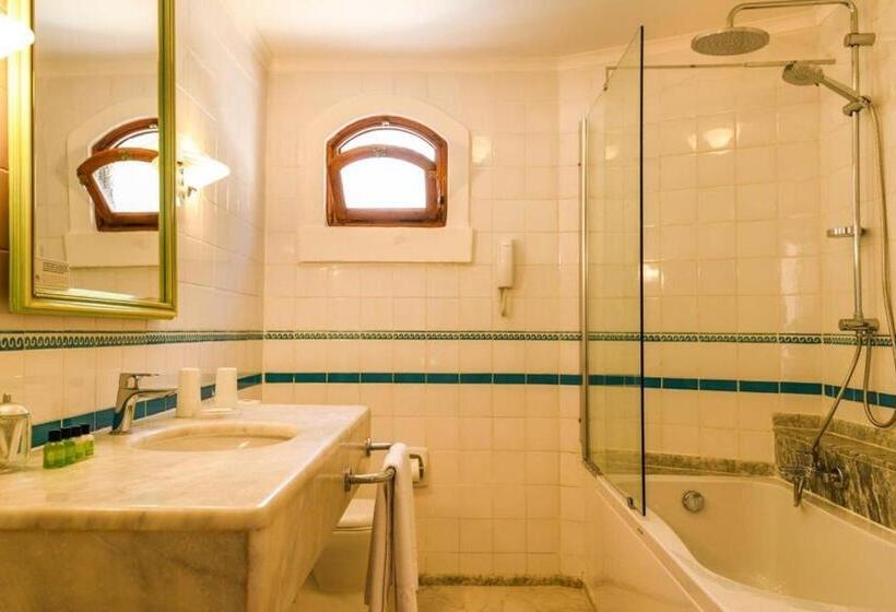 اتاق اساندارد با چشمانداز جانبی به دریا, Patara Prince Hotel & Resort Special Category