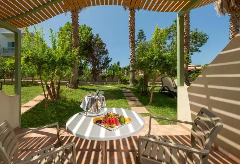 اتاق خانوادگی, Star Beach Village & Water Park