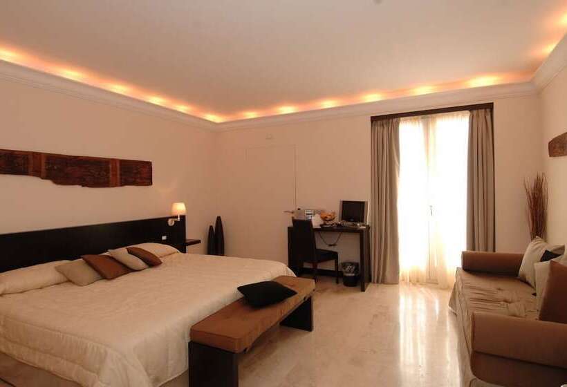 豪华房间, Ucciardhome