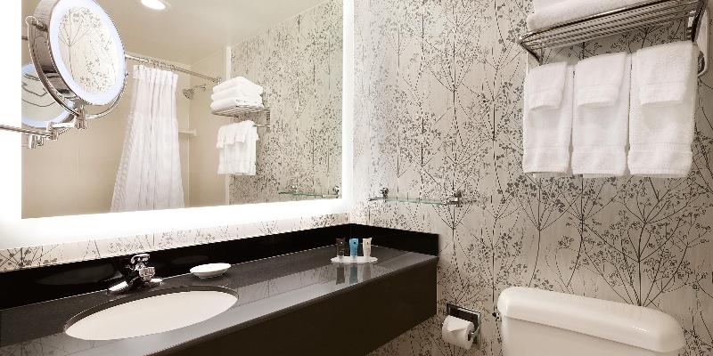 带大床的标准间, Crowne Plaza Crystal City Washington, D.c., An Ihg