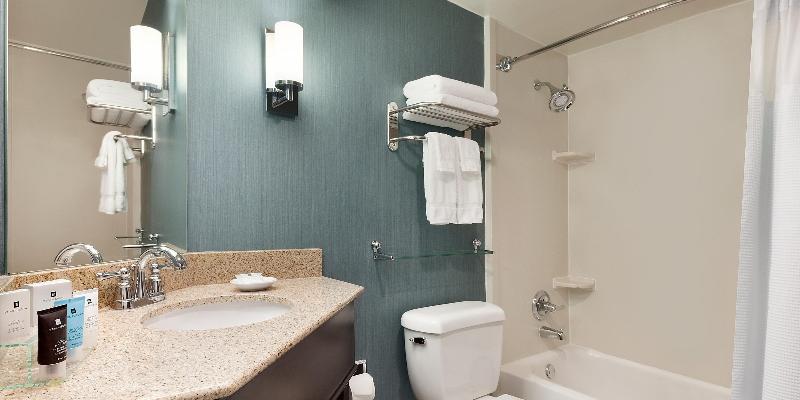 带大床的标准间, Crowne Plaza Crystal City Washington, D.c., An Ihg