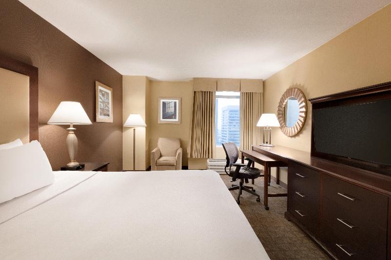 带大床的标准间, Crowne Plaza Crystal City Washington, D.c., An Ihg