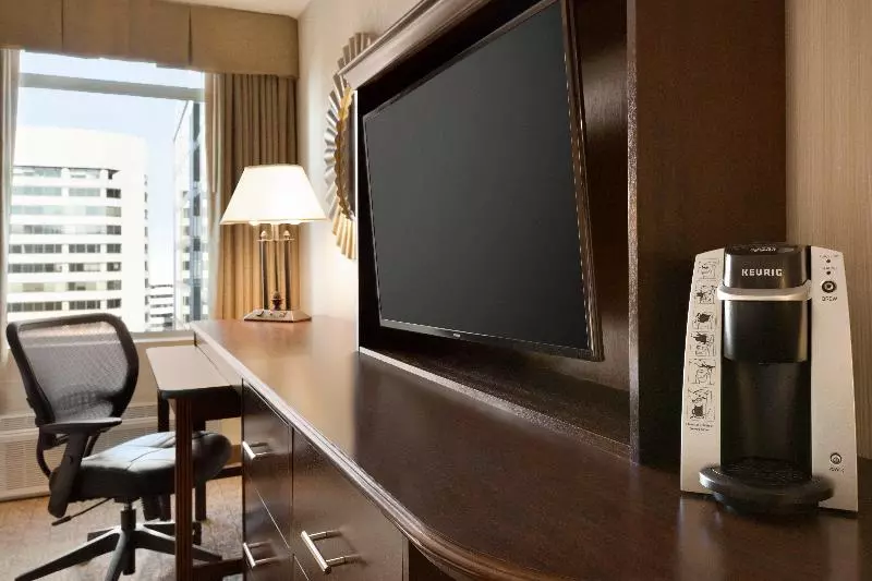 キングサイズベッドのスタンダードルーム, Crowne Plaza Crystal City Washington, D.c., An Ihg