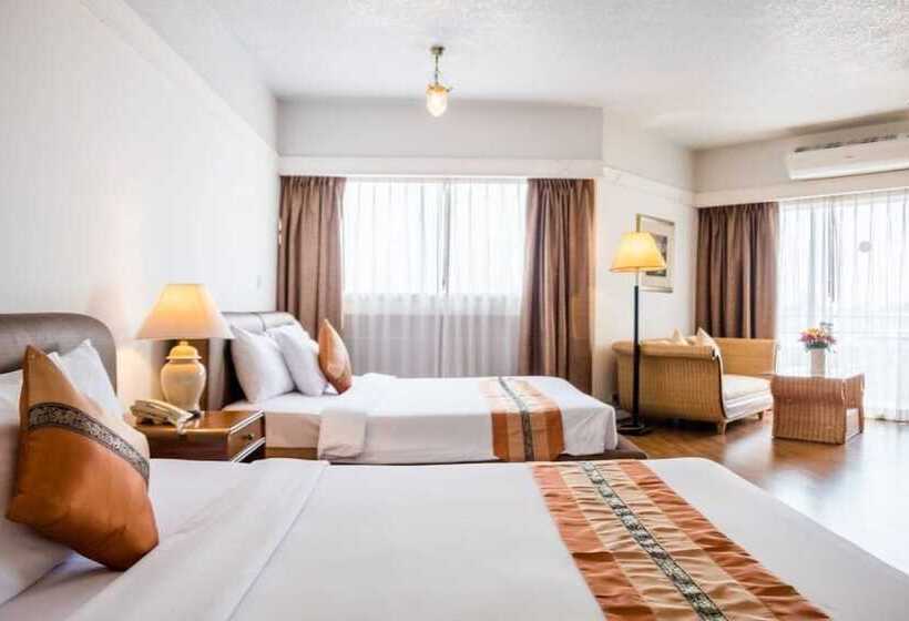 سوییت با چشمانداز دریا, Mark Land Seaside Pattaya