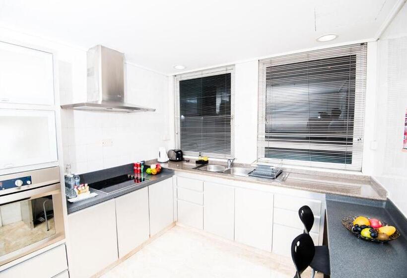 3 Bedroom Apartment, Perdana Kuala Lumpur City Centre