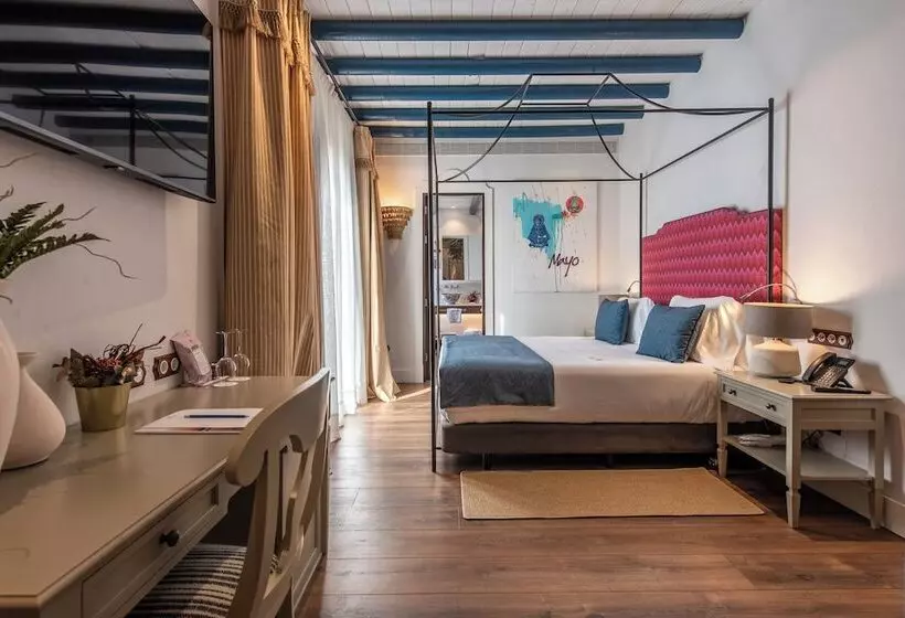 سوییت لوکس, Hotel La Malvasia