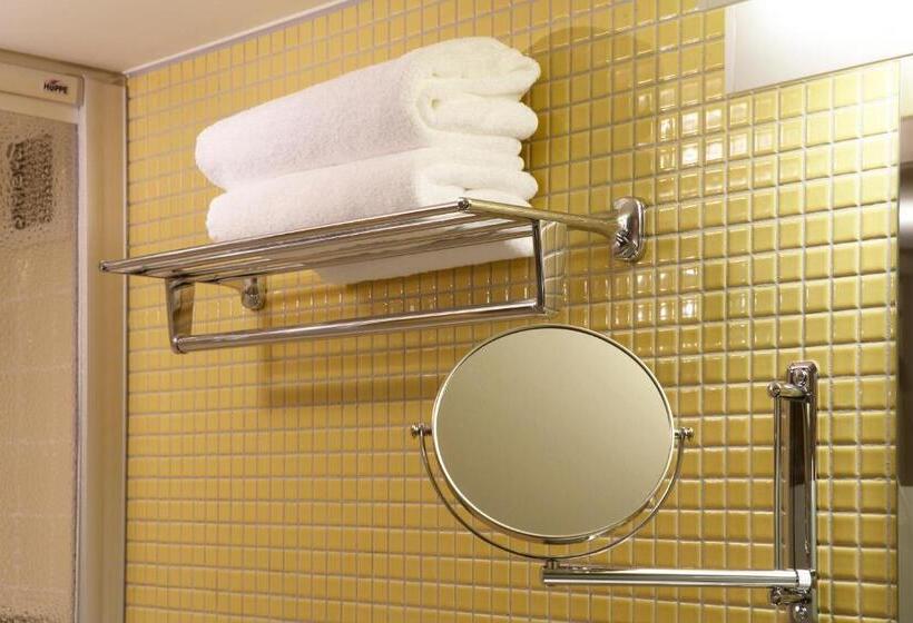 Superior Oda, The B Akasaka