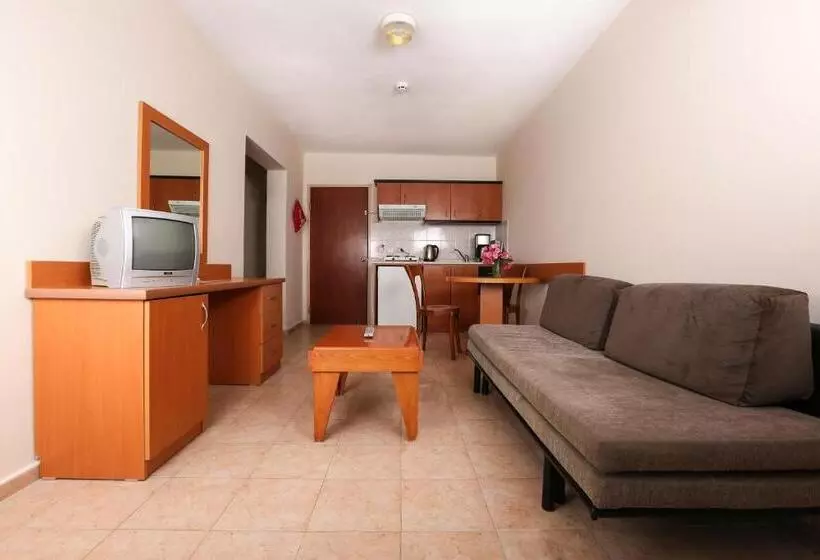 سوییت با چشم‌انداز دریا, Tuntas Family Suites Kusadasi