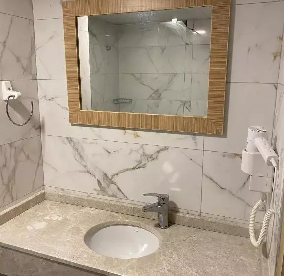 سوییت با چشم‌انداز باغ, Tuntas Family Suites Kusadasi
