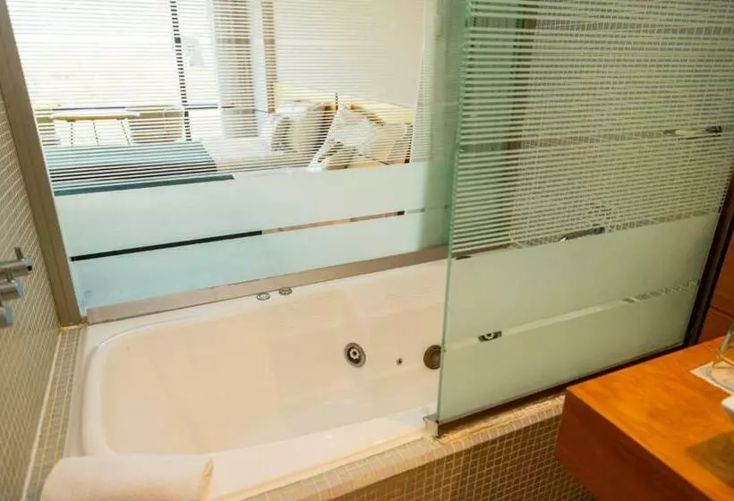 スタンダードルーム, Design Suites Calafate