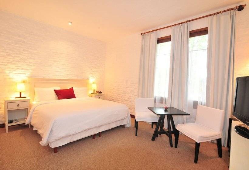 Номер Deluxe, Don Antonio Posada