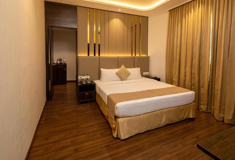 Номер Superior, Goldfinch Hotel Bangalore