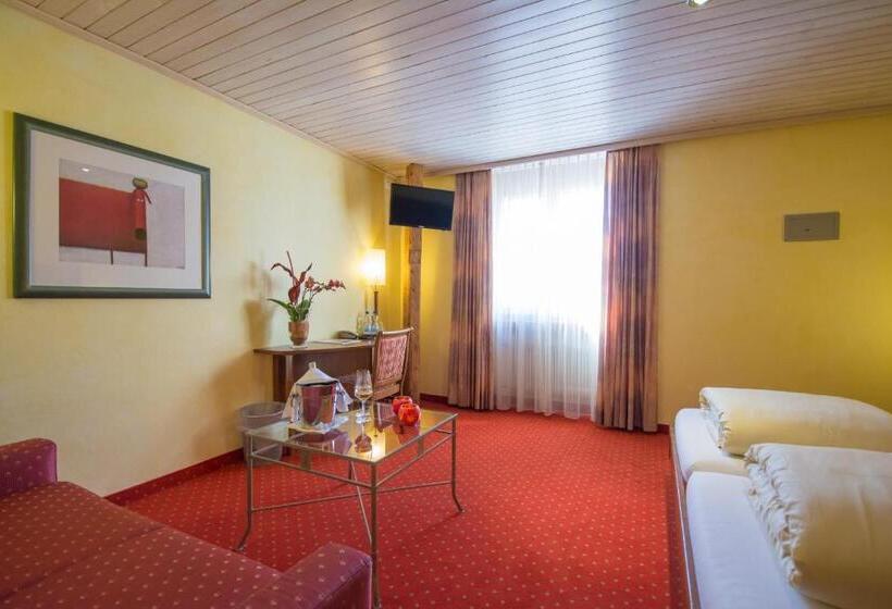 חדר סופריור, La Cruna