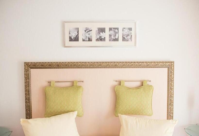 חדר סטנדרט, La Cruna