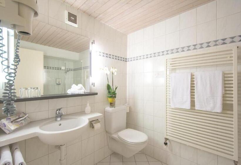 חדר סטנדרט, La Cruna