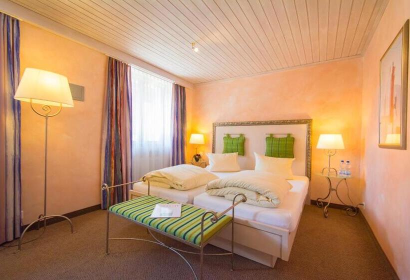 חדר סטנדרט, La Cruna