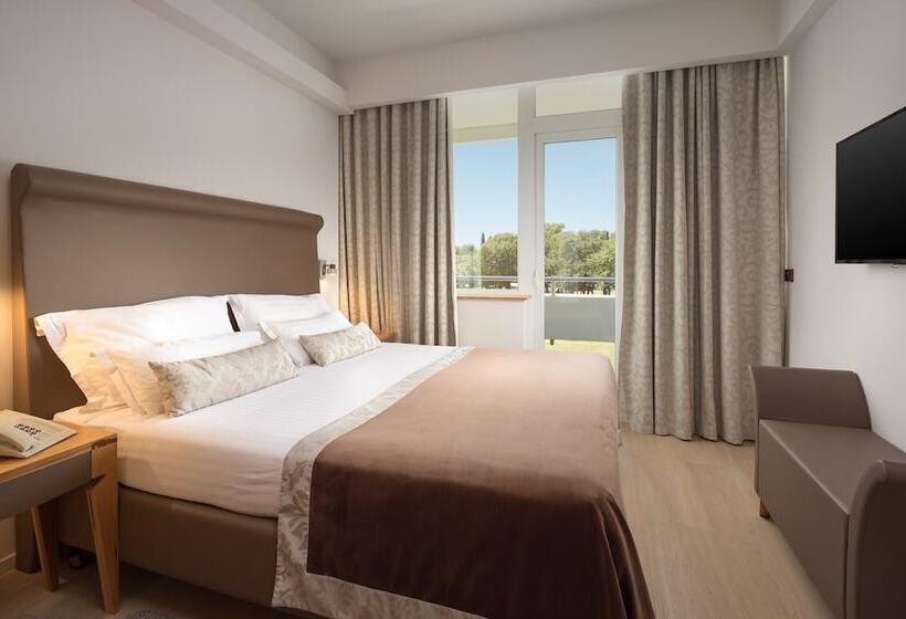 高级套房, Pelegrin Plava Laguna