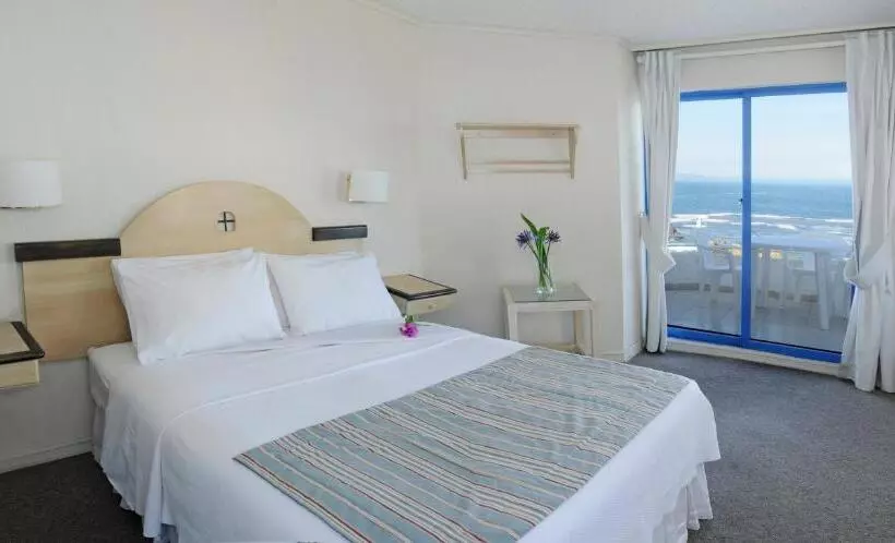 آپارتمان 3 خوابه با چشمانداز دریا, Mr Mar Suites