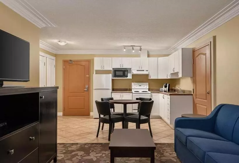 سوییت, Nova Inn Yellowknife