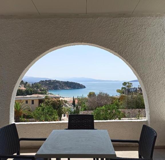 スタンダードバンガロー, Phaistos