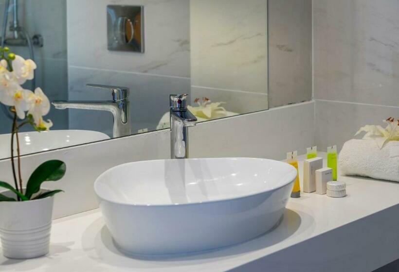 스탠다드 룸 측면 바다 전망, Silver Sands Beach