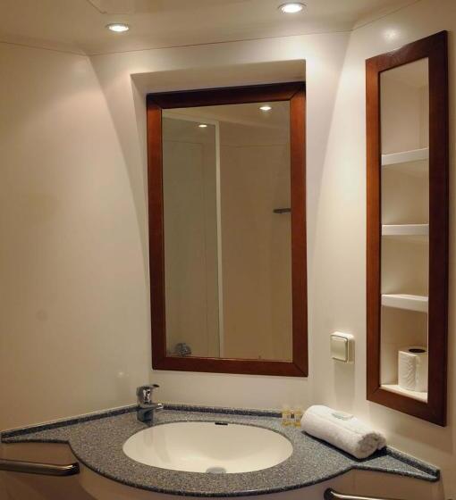 استودیوی استاندارد, Villa Mariale By Popinns