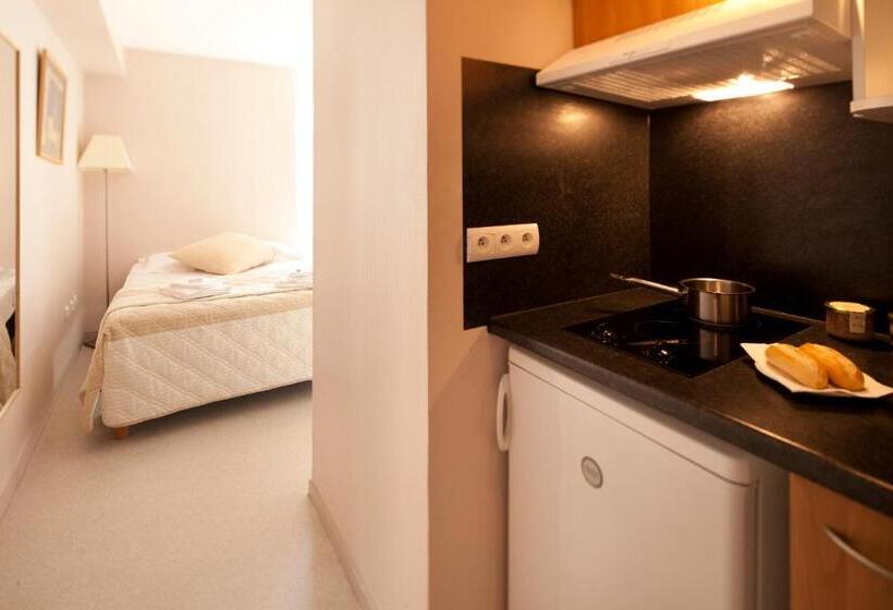 استودیوی استاندارد, Villa Mariale By Popinns